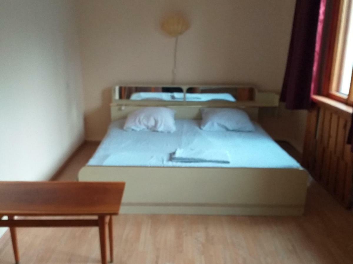 Freedom Hostel Almaty Luaran gambar